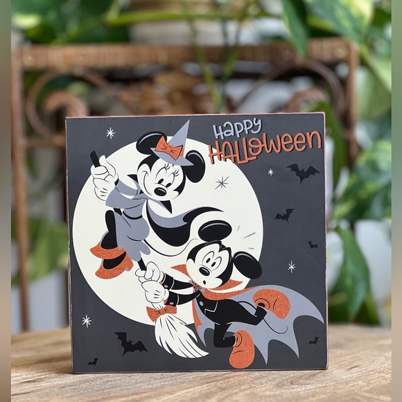 Disney Other - Mickey and Minnie Happy Halloween Sign